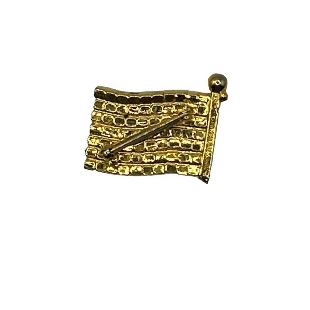 American Flag Red, White,and Blue Lapel Pin. Gold Tone Setting. Patriotic - Picture 3 of 3